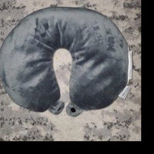 Traveling Pillow || EUC